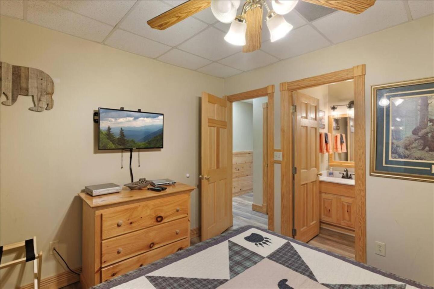 5Br Smoky Cabin Hot Tub, Games, 1 Mi To Parkway بيدجن فورج المظهر الخارجي الصورة