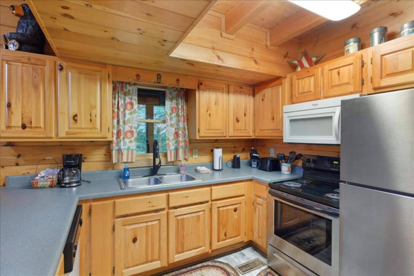 5Br Smoky Cabin Hot Tub, Games, 1 Mi To Parkway بيدجن فورج المظهر الخارجي الصورة