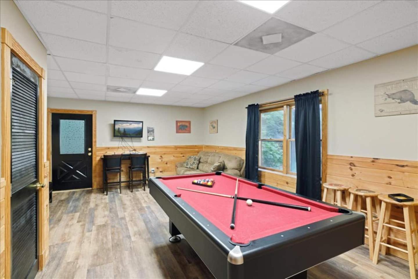 5Br Smoky Cabin Hot Tub, Games, 1 Mi To Parkway بيدجن فورج المظهر الخارجي الصورة